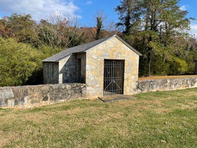 Chapel and Corra Harris grave site